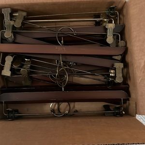 Lilly hangers box number 1